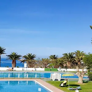 https://studio-ocean-coast-los-cristianos-comodoro.tenerifehoteles.net